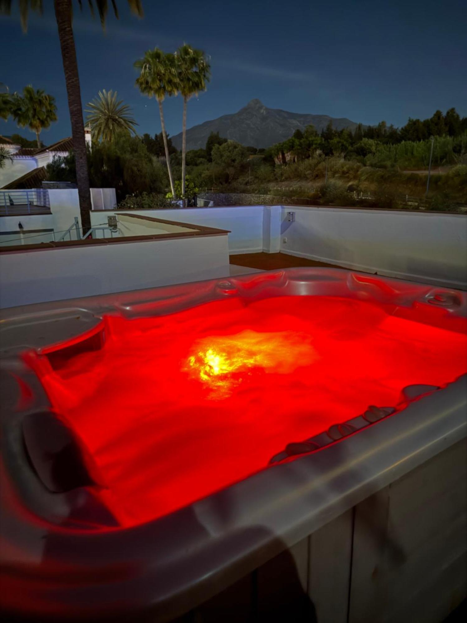 Puerto Banus Jacuzzi Close To Breath And Marbella Arena Ngoại thất bức ảnh